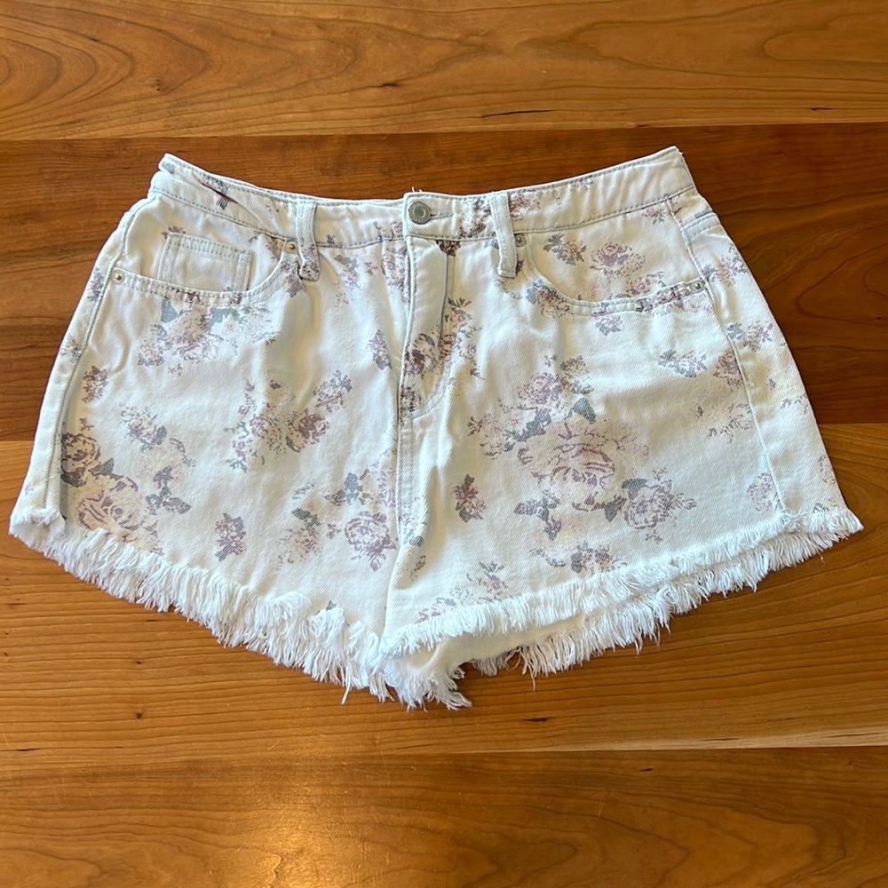 Mossimo Supply Co. Floral Short, Frayed, Jean, Super Soft (Size 10/30)